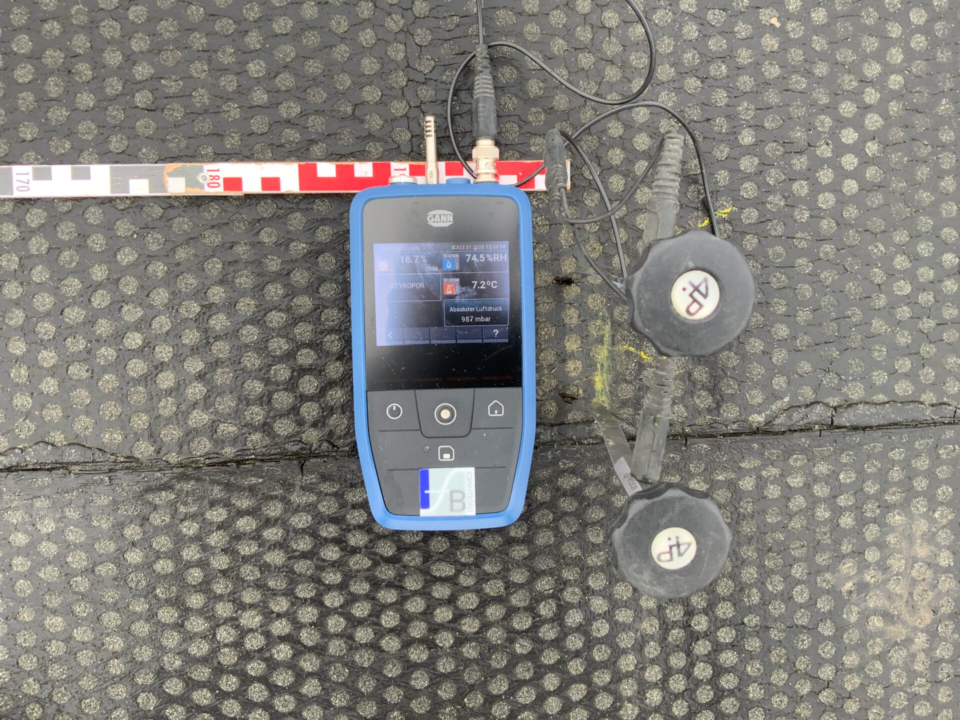 Feuchtemessung im Dachaufbau